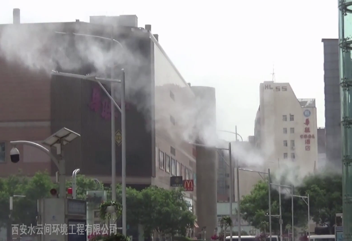 市區道路燈桿噴霧